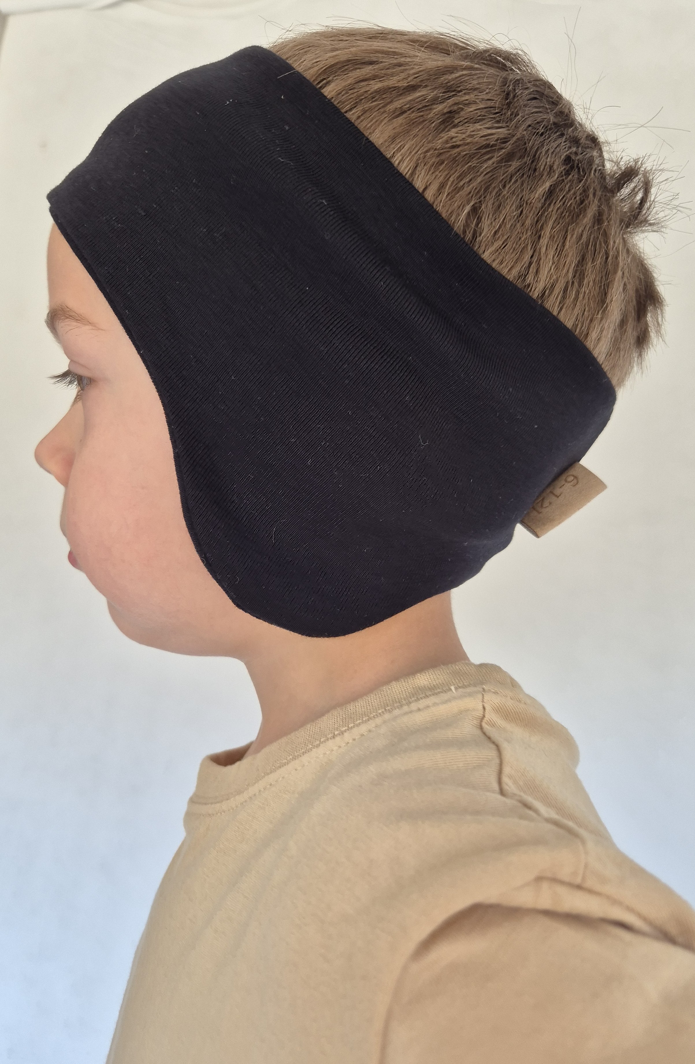 "Veter v laseh, a ne v ušesih"