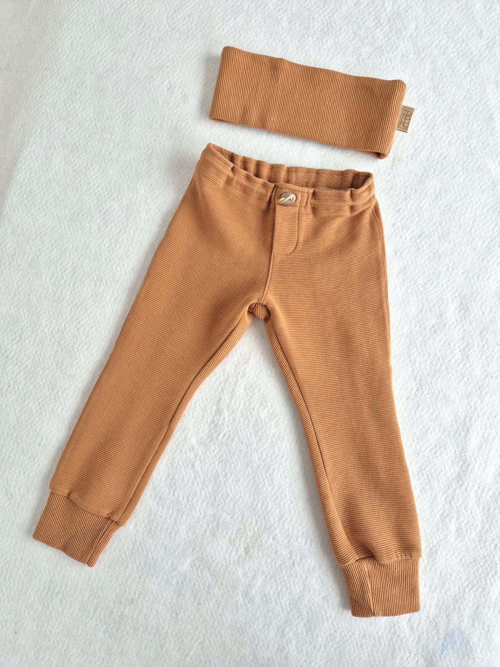 Kompletek celoletne hlače + trak