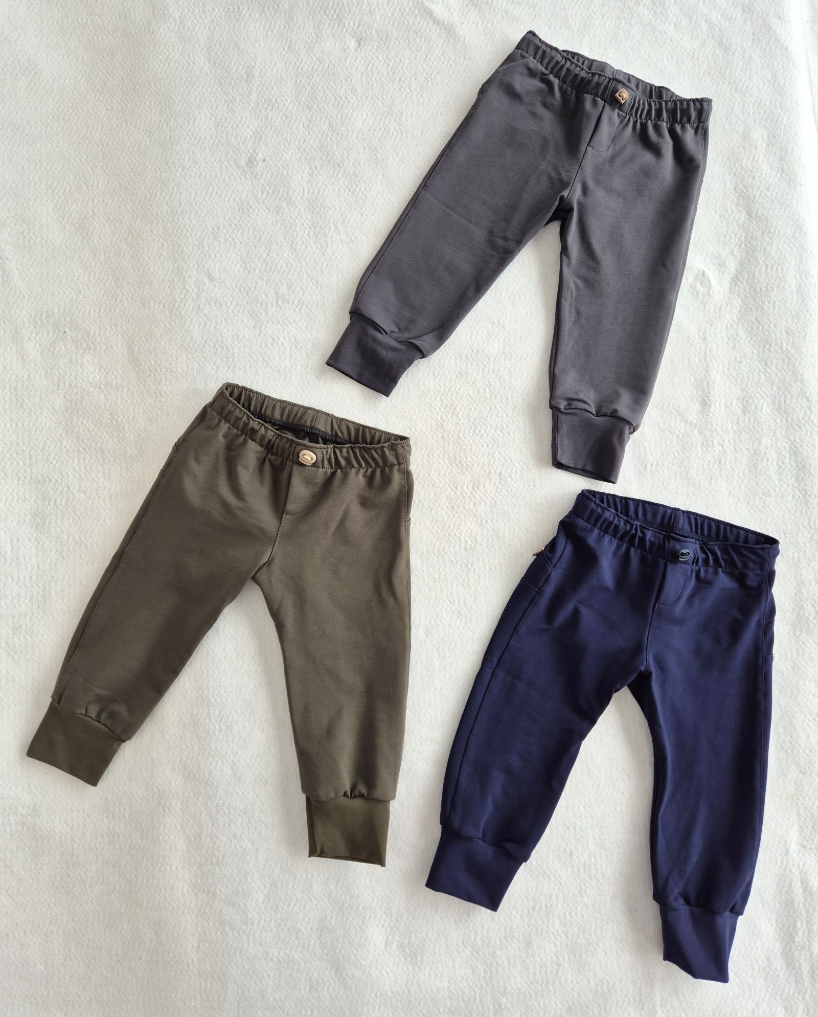 Kompletek 3 hlač basic play